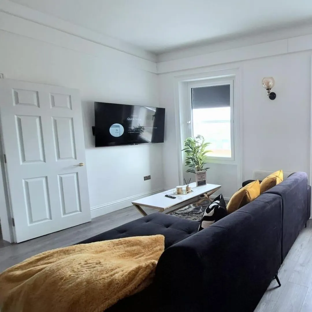 Cosy Place, Centrally Located, Ideal For Groups, 30 Percent Off On Weekly Stays, Entire Apartment, 1 King Size Bed, 2 Double Beds And 1 Sofa Bed Wakefield Egyesült Királyság