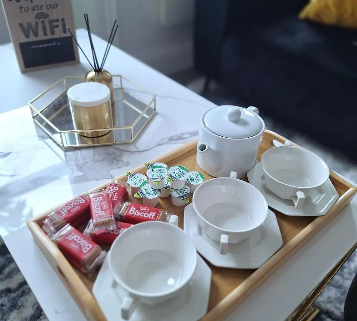Cosy Place, Centrally Located, Ideal For Groups, 30 Percent Off On Weekly Stays, Entire Apartment, 1 King Size Bed, 2 Double Beds And 1 Sofa Bed Wakefield