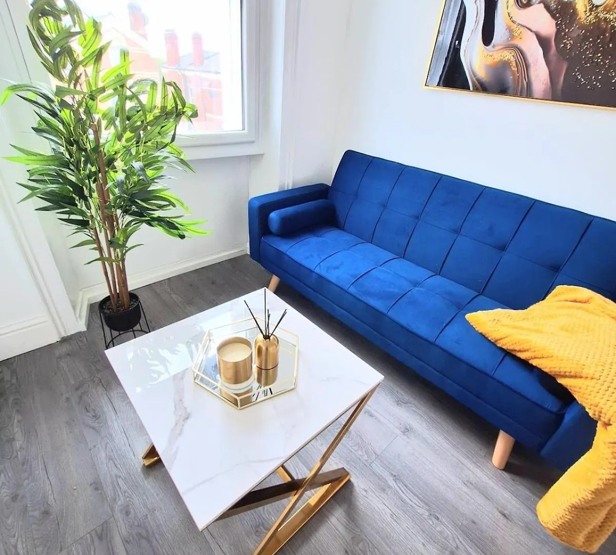 Cosy Place, Centrally Located, Ideal For Groups, 30 Percent Off On Weekly Stays, Entire Apartment, 1 King Size Bed, 2 Double Beds And 1 Sofa Bed Wakefield Apartman